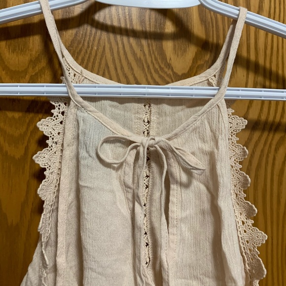 Cream halter crop top - Picture 4 of 4